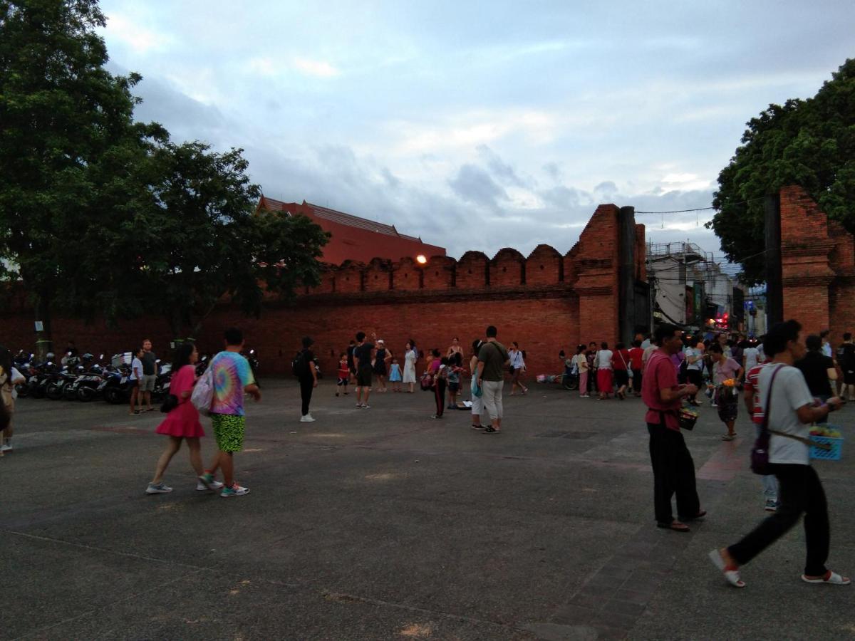 오요 930 본 게스트하우스 치앙마이 외부 사진
